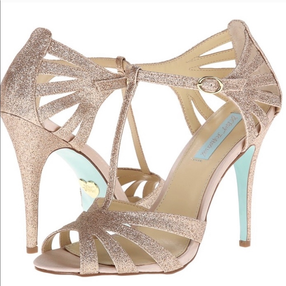 Betsy Johnson glitter size 6 heels